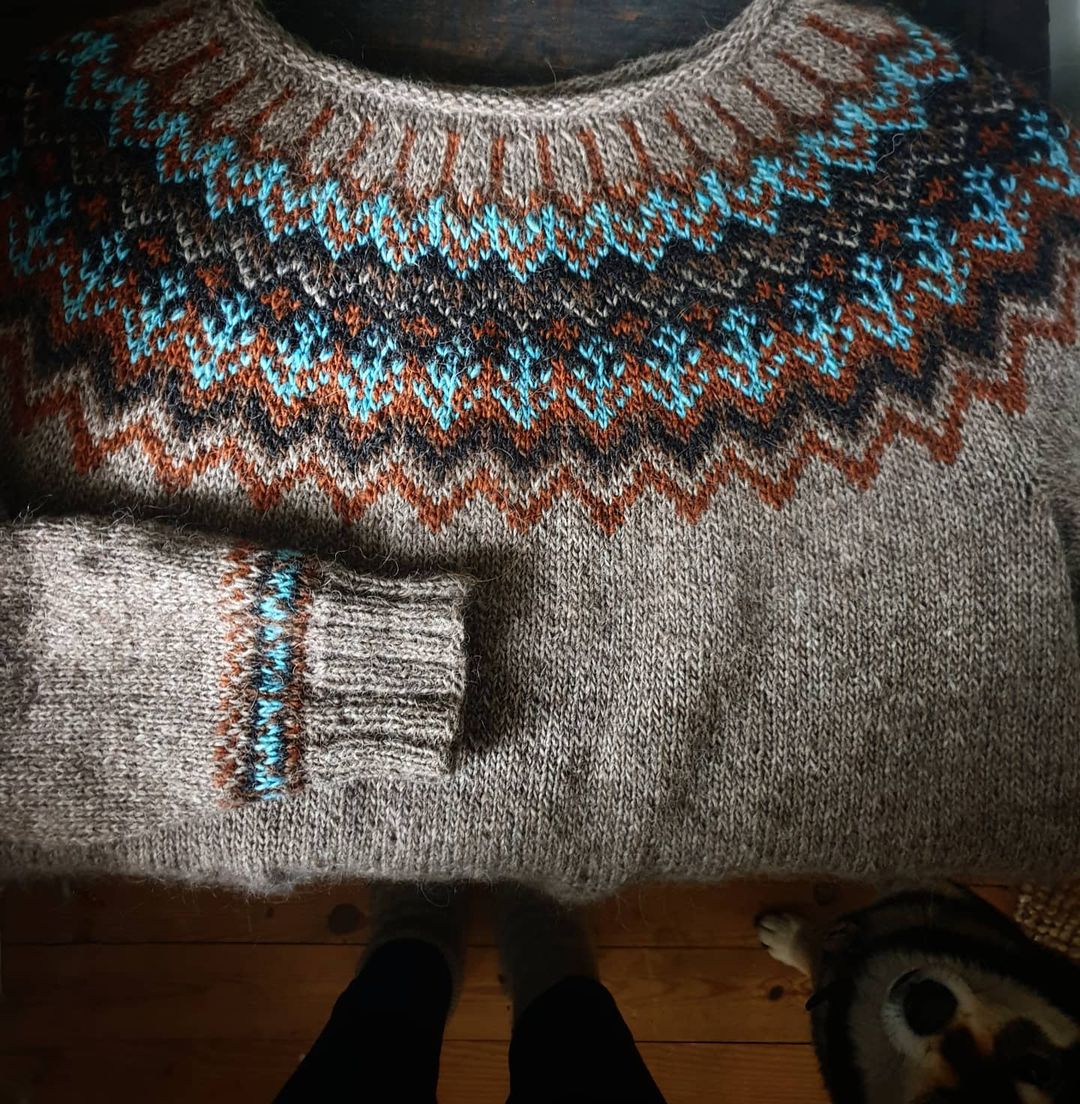 Adventure Knitting by @loparefur Vol.I